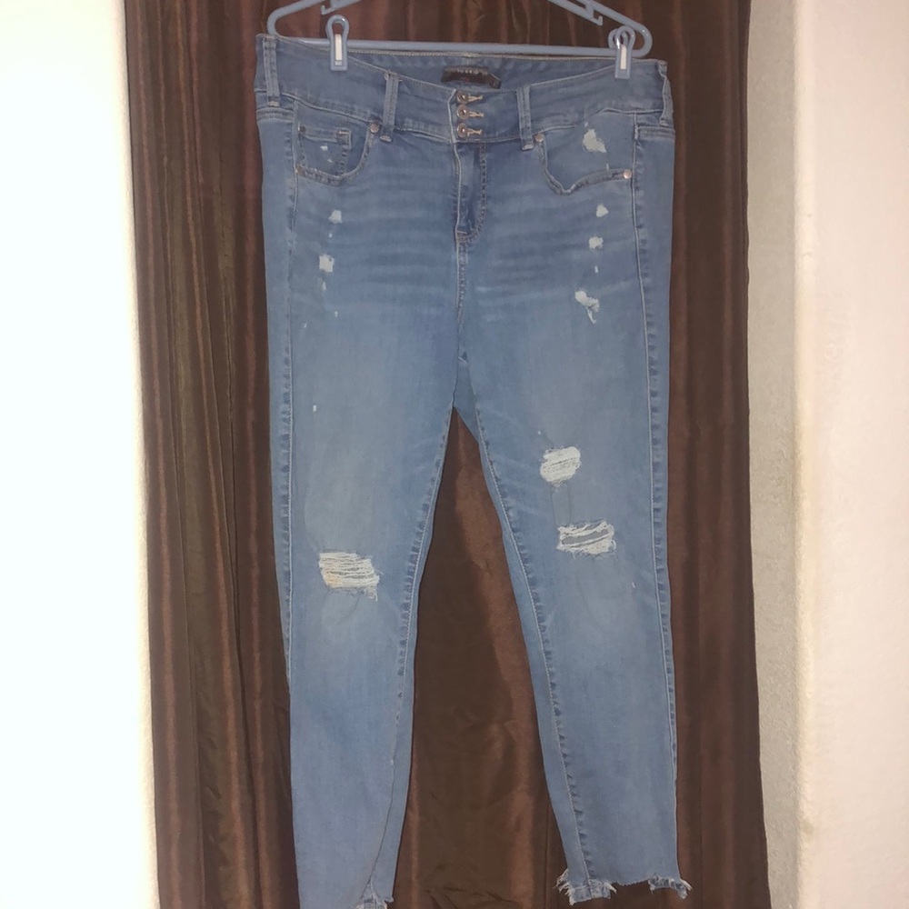 Torrid size 18R feel the fit jegging rustic look blue jeans
